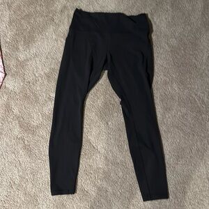 Black lululemon wonder under with pockets high rise size 14 leggings 28inch